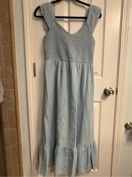 Old Navy Dresses & Skirts - Old Navy Light Blue Smocked Bodice Sundress with Ruffle Hem